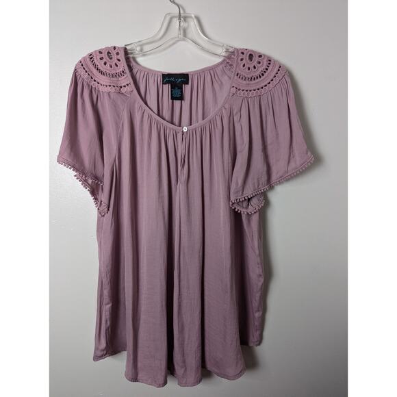 Faith & Zoe Size 1X Blouse Flouncy Short Sleeve Lace Accent Keyhole Button Front - Picture 1 of 7